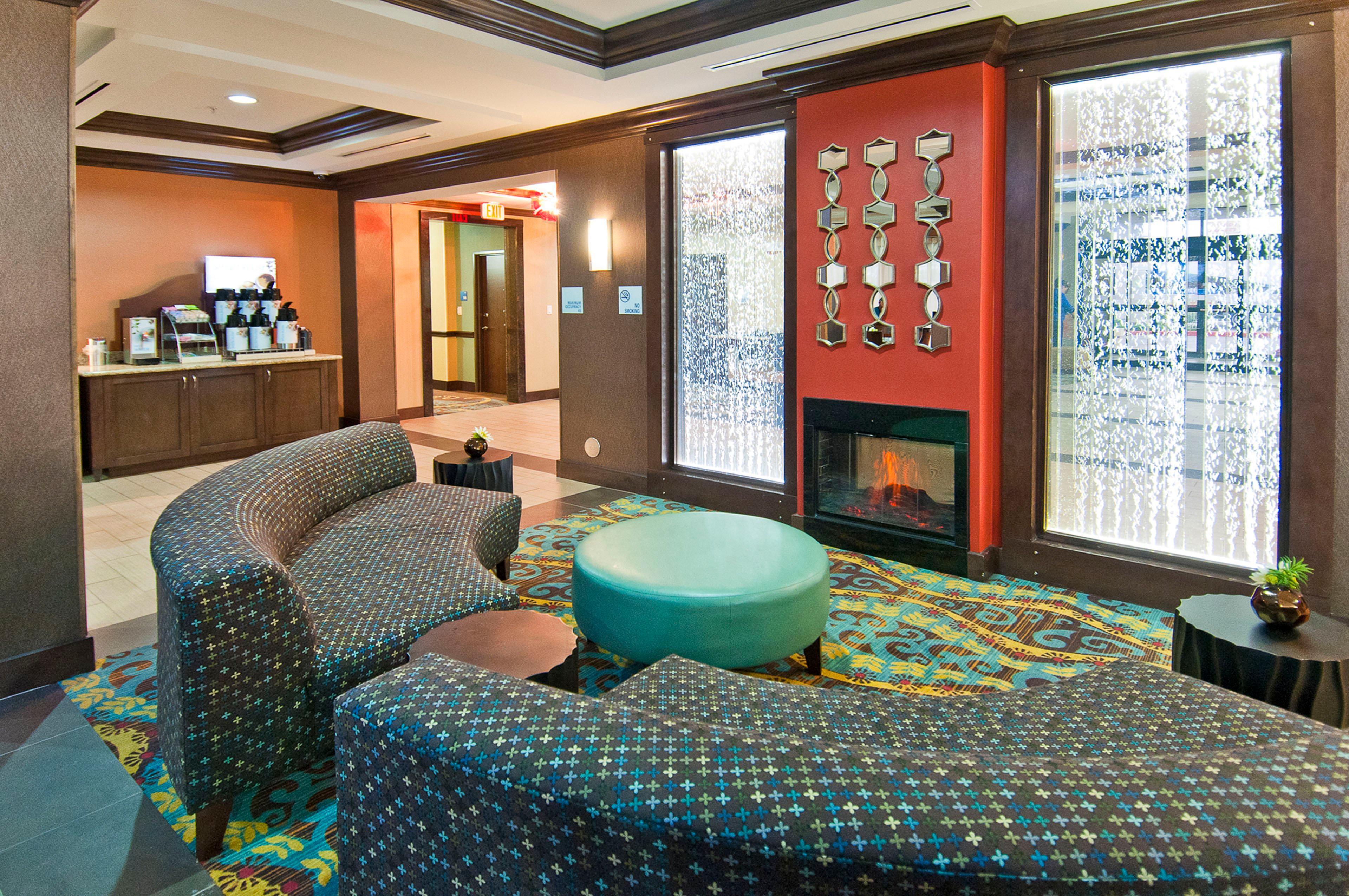 Holiday Inn Express & Suites San Antonio Frost Bank Center By Ihg Екстер'єр фото