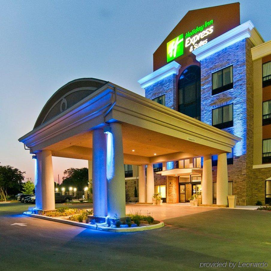 Holiday Inn Express & Suites San Antonio Frost Bank Center By Ihg Екстер'єр фото
